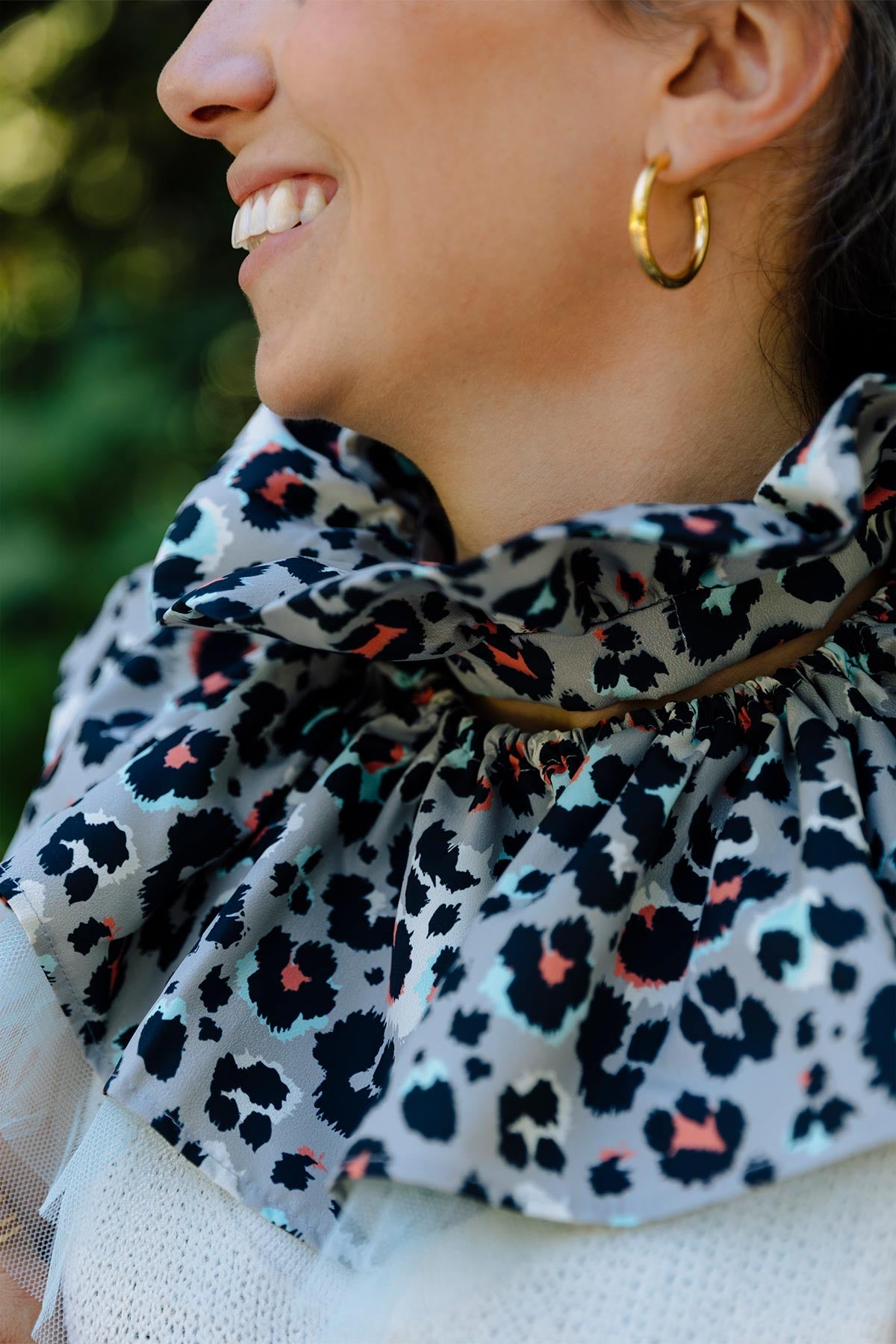 Cuello Print Gris