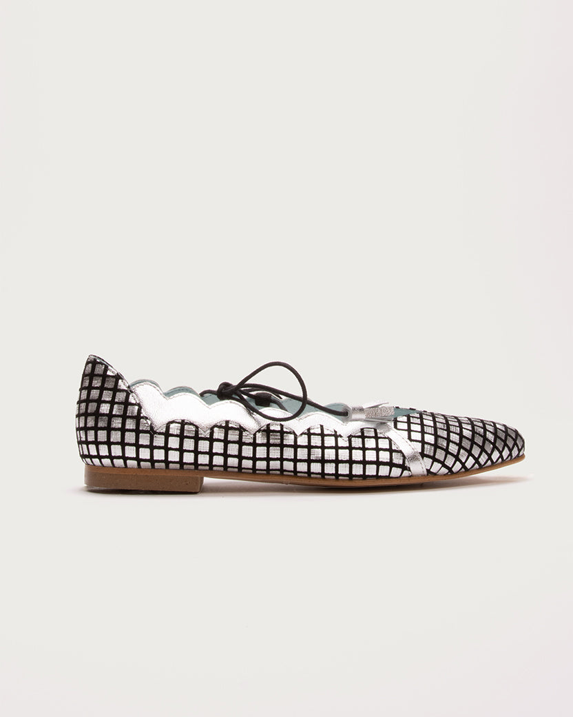 Blucher XIII Silver de defloresyfloreros en piel lisa y piel flocada en cuadros con cordón a contraste